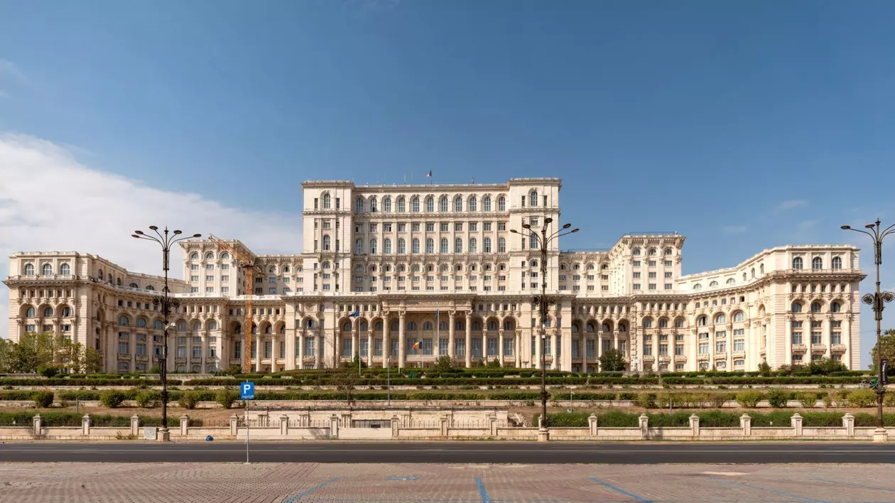 VIDEO 240 de posturi din serviciile Camerei Deputaţilor vor fi desființate, au decis deputații printr-un proiect de hotărâre votat miercuri