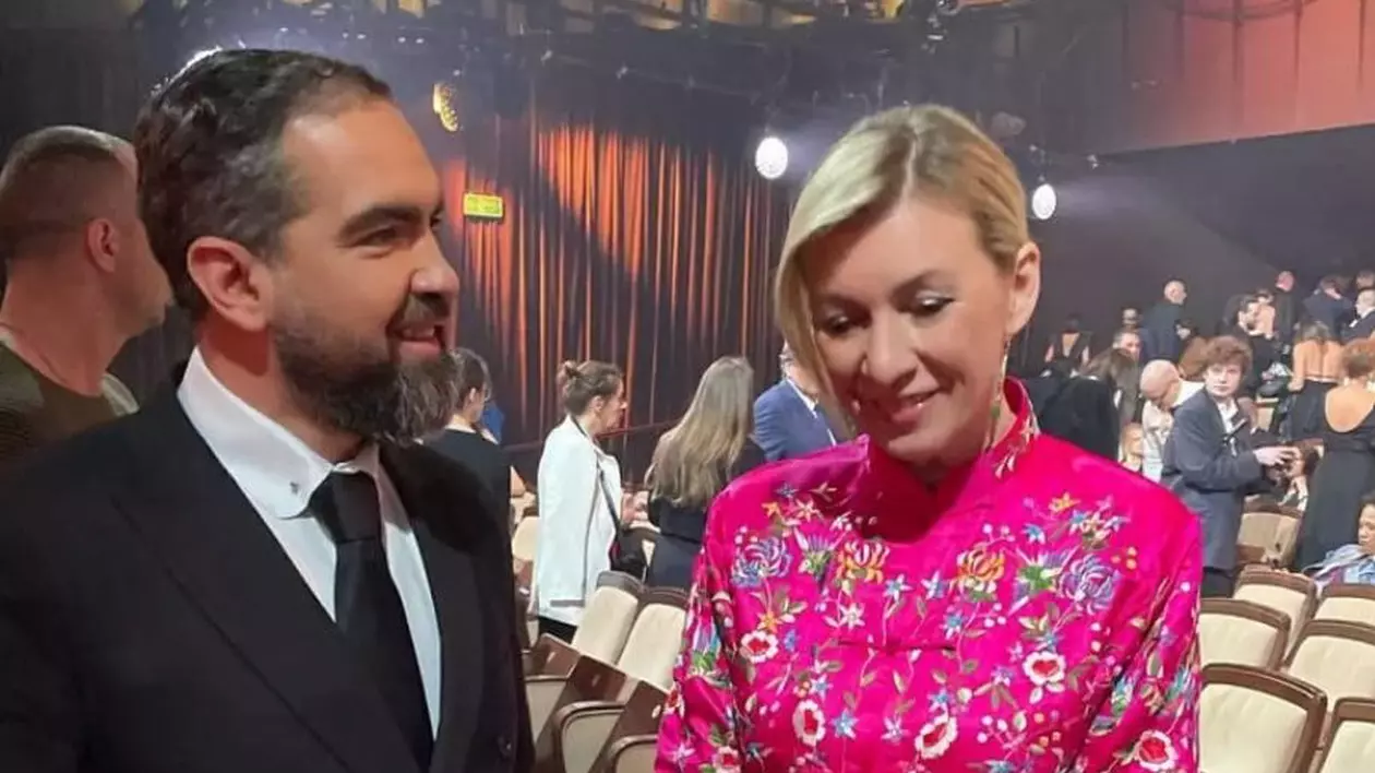 Preotul Ciprian Mega, alături de Maria Zaharova, purtătoarea de cuvânt a MAE din Rusia