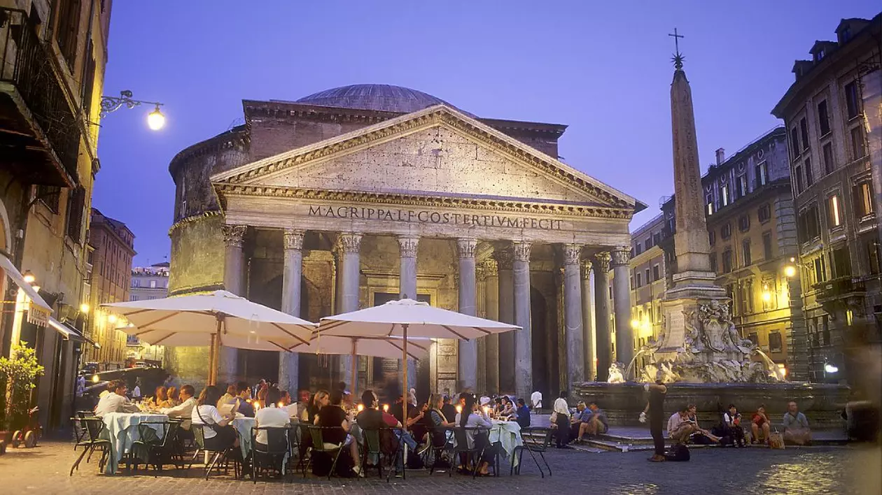 Panteonul în Piazza della Rotonda, Roma, Italia