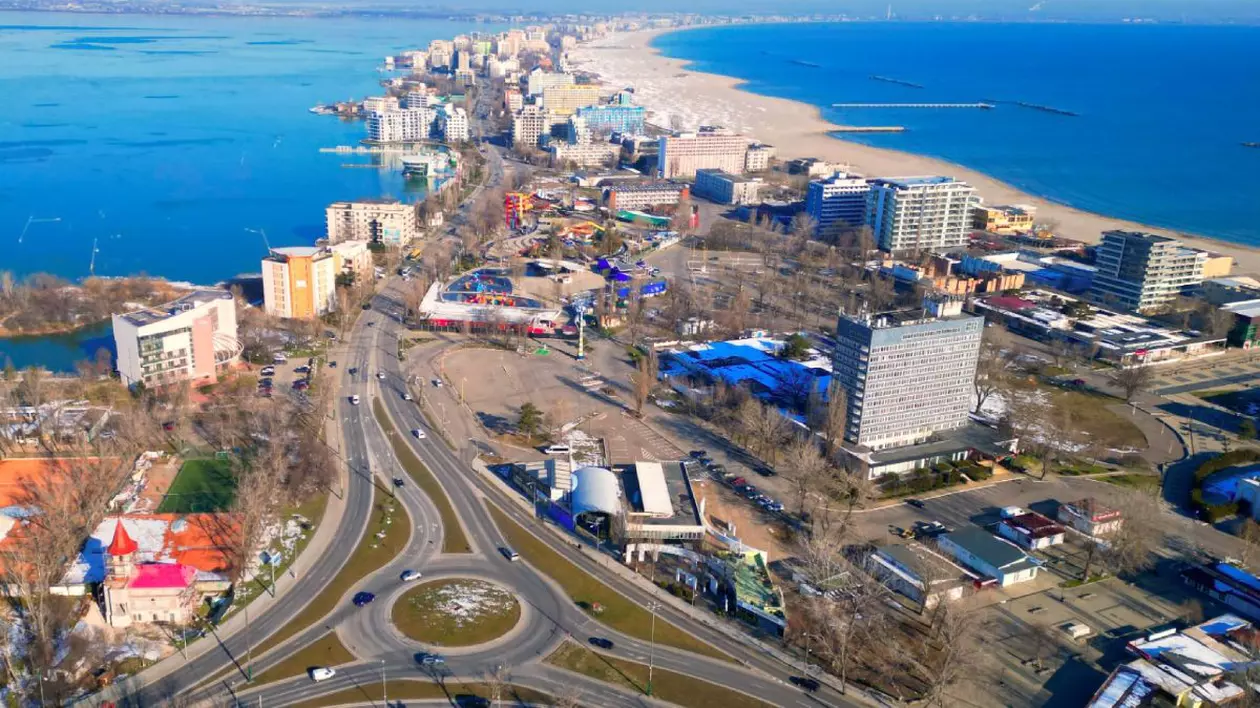Imagine aeriană, din dronă, cu stațiunea Mamaia, Constanța