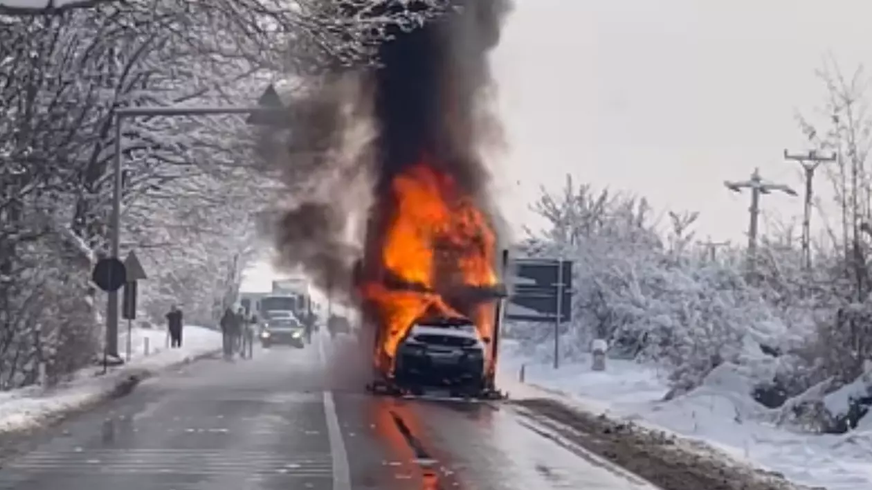 Autotrenul care a luat foc pe DN72