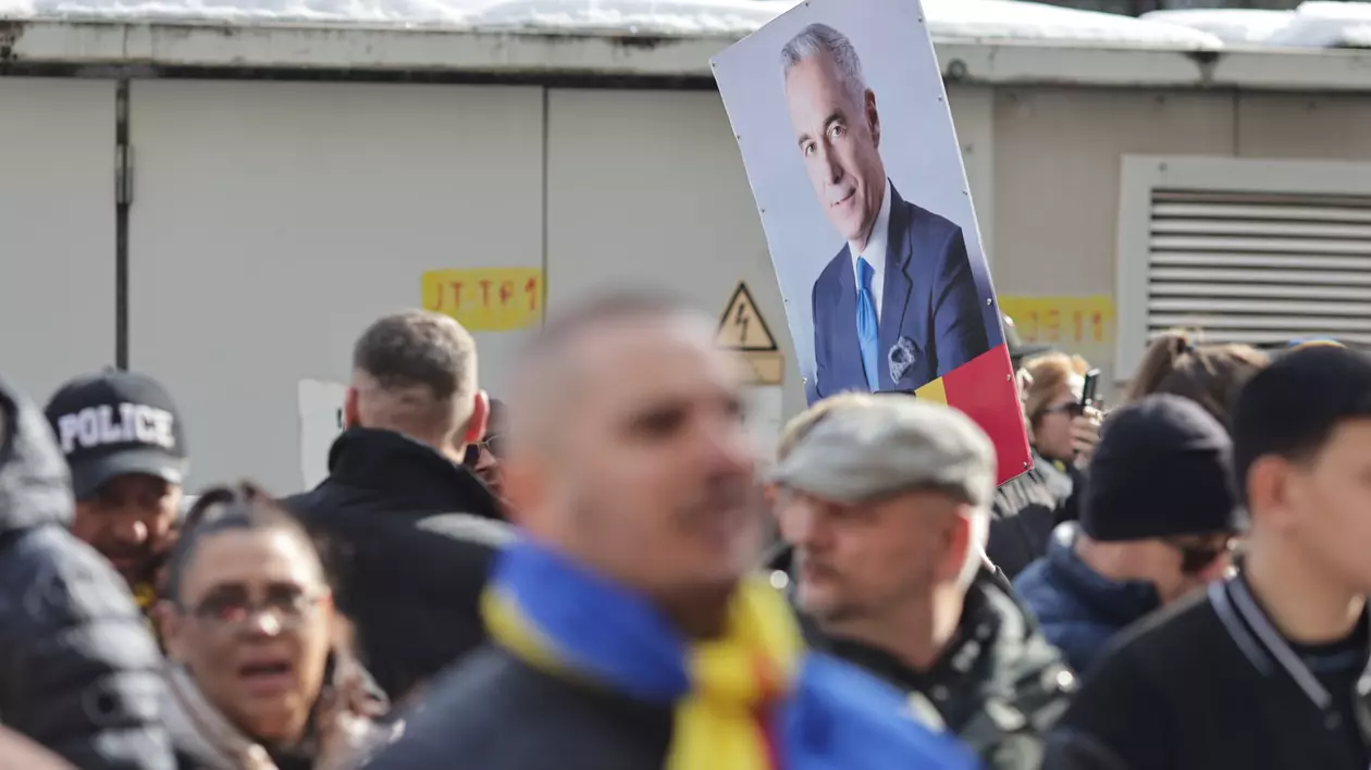 susținătorii lui Călin Georgescu, protest la Parchetul General