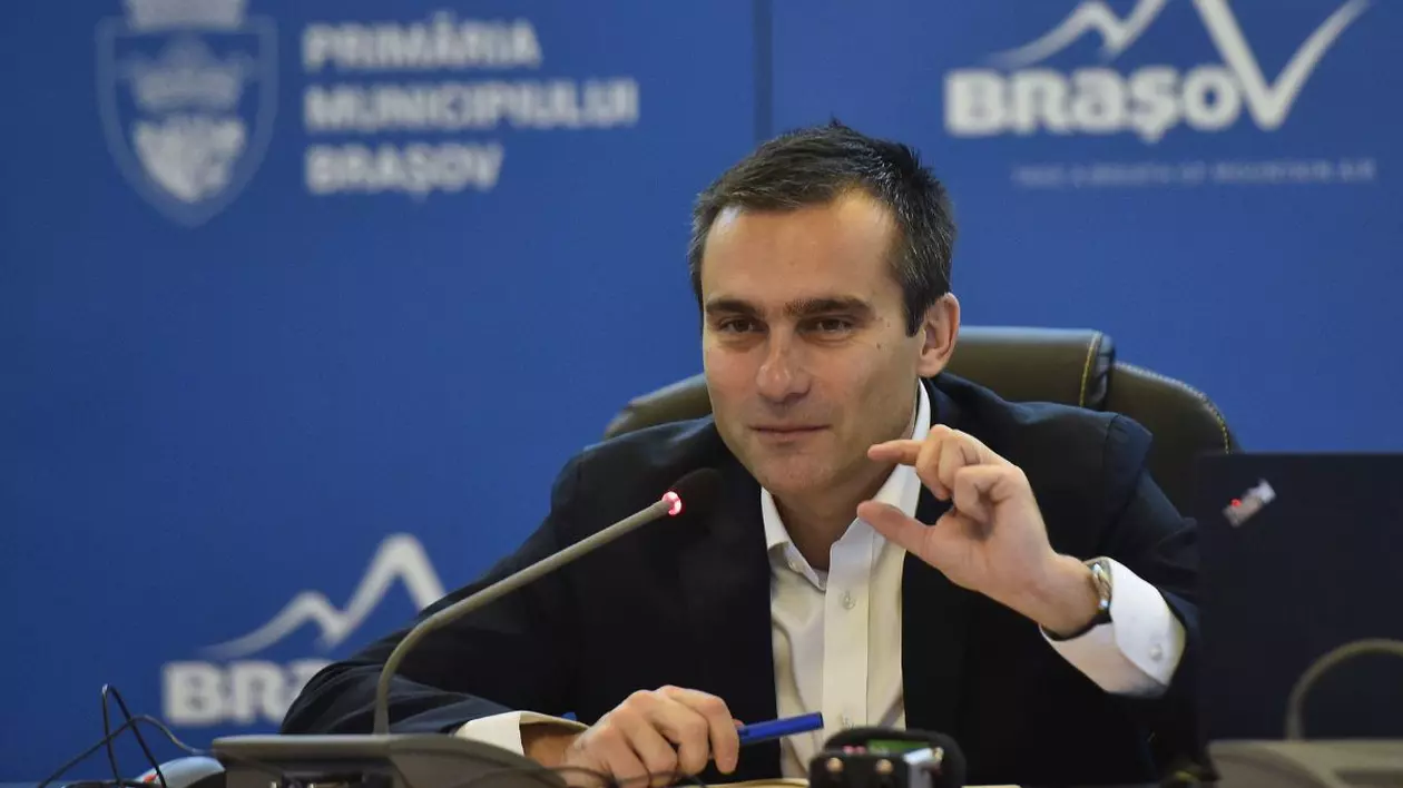 Fostul primar al Brașovului cere retragerea Elenei Lasconi din cursa pentru prezidențiale