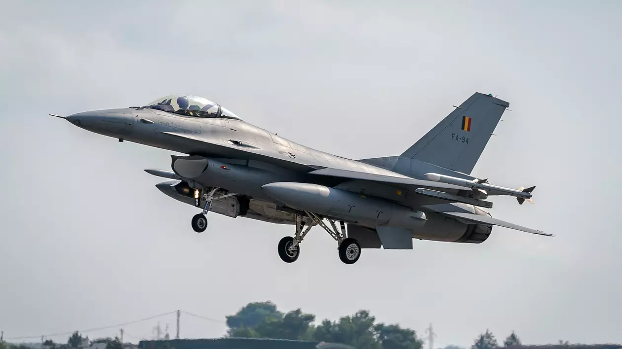 Avion F-16