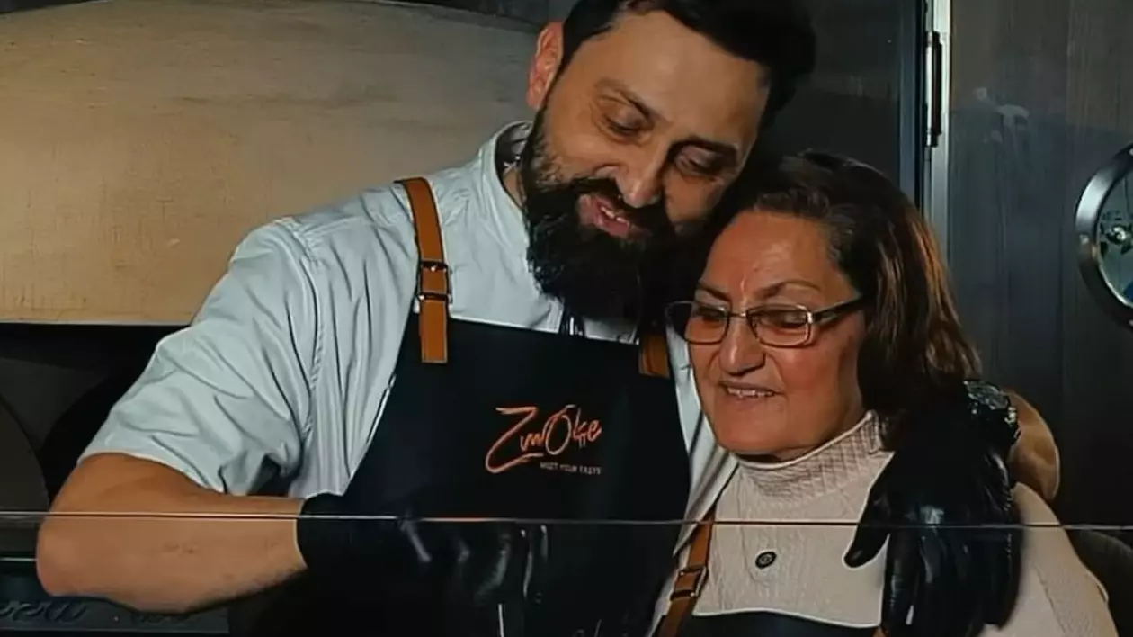 Orlando Zaharia, de la „Chefi la cuțite”, alături de mama lui