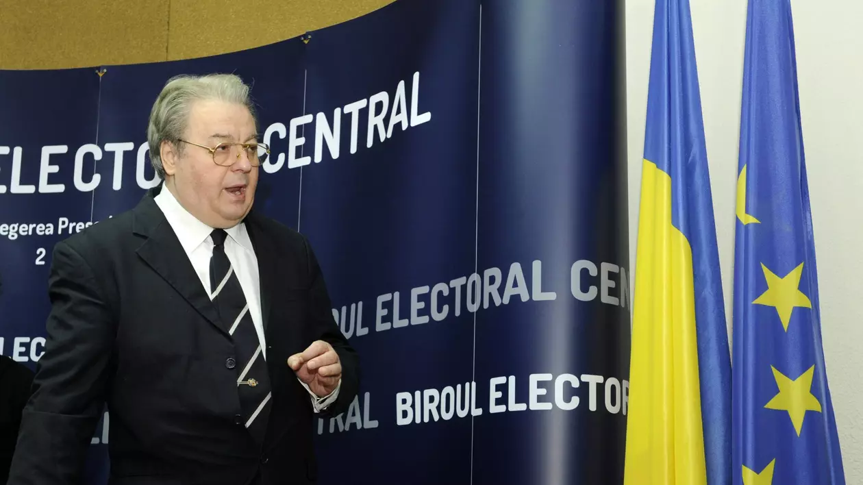 Corneliu Vadim Tudor la Biroul Electoral Central. Foto Agerpres