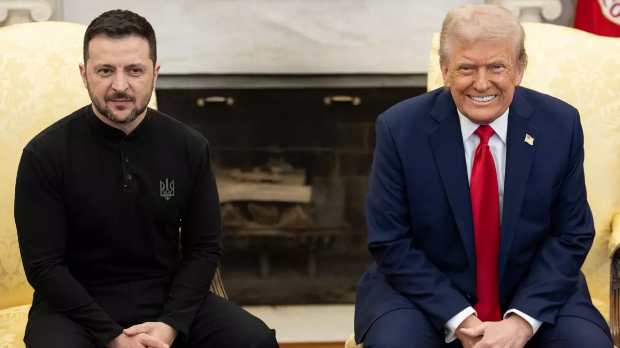 Donald Trump (dreapta) și Volodimir Zelenski (stânga) surprinși în Biroul Oval, în cadrul întâlnirii de pe 28 februarie.