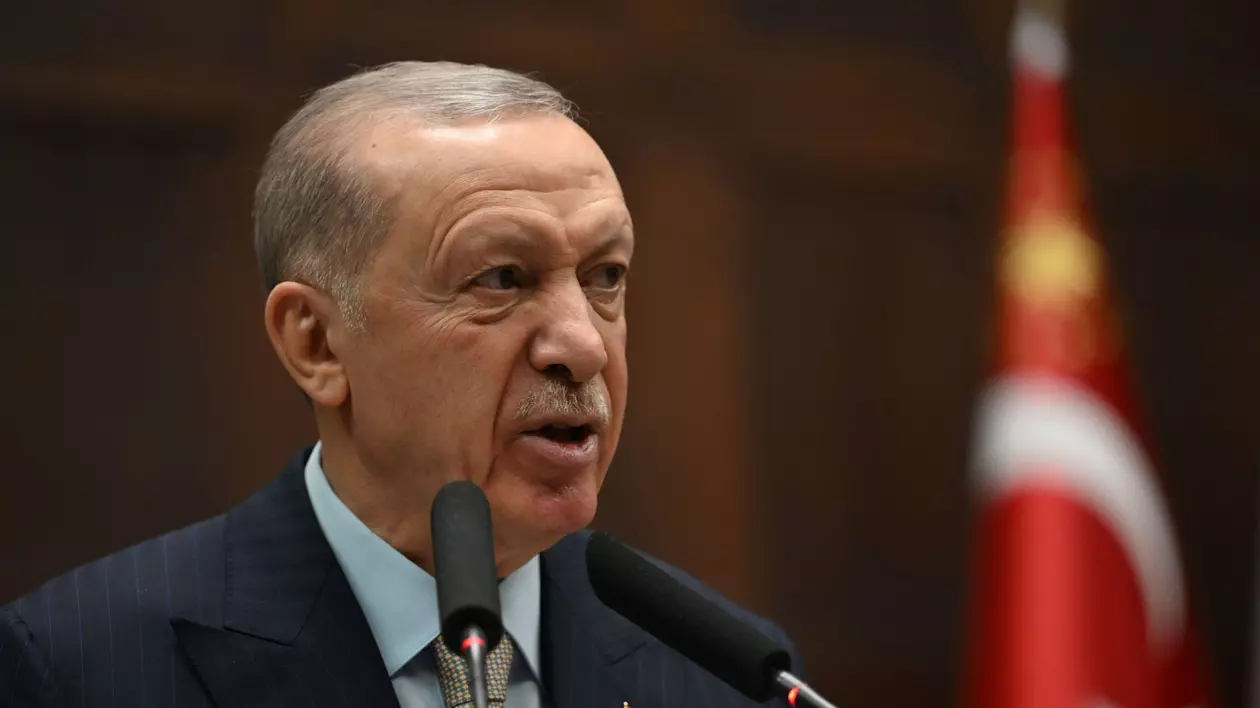Erdogan a vorbit la telefon cu Putin și i-a spus să înceteze focul înainte de a negocia direct cu Ucraina, la Istanbul