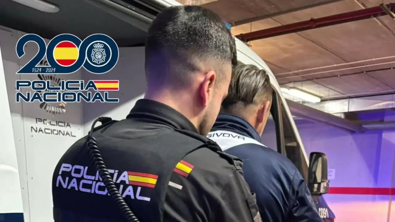 Fugarul român, îmbrăcat cu un trening bleumarin, a fost prins de poliția din Spania într-un autobuz