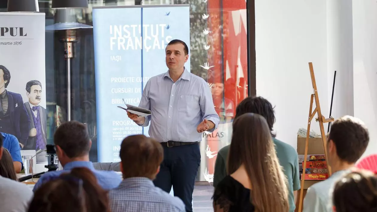 george bondor la o lansare de carte în cadrul revistei Timpul