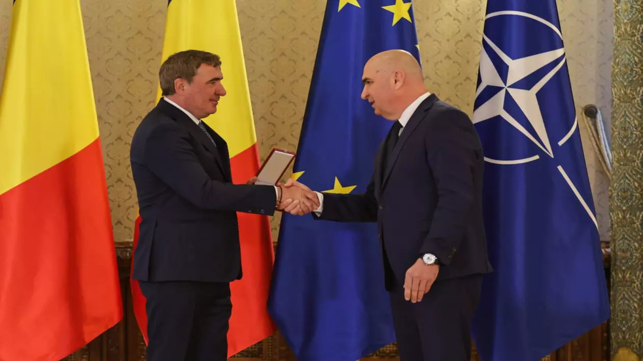 Gheorghe Hagi, onorat cu Ordinul Steaua României