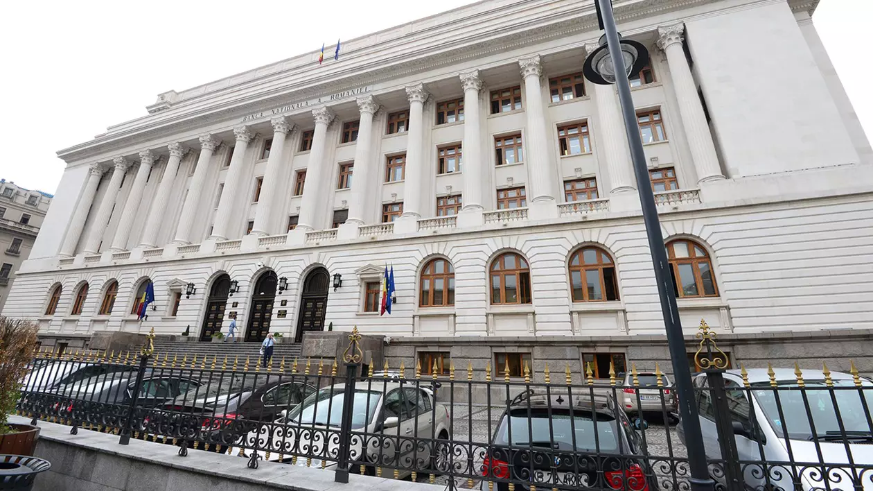 Leul s-a apreciat puternic în fața euro după victoria lui Nicușor Dan, dobânzile au scăzut și ele semnificativ
