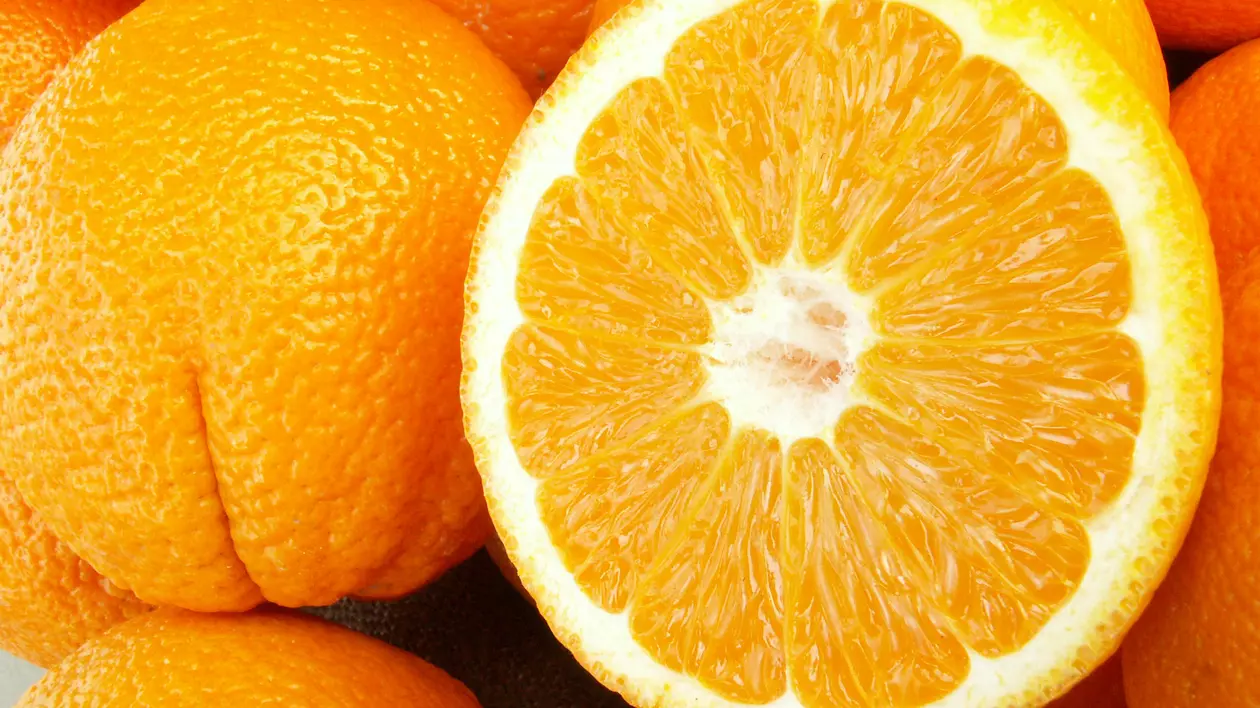 Portocalele, fructe pline de vitamina C. FOTO: Hepta.
