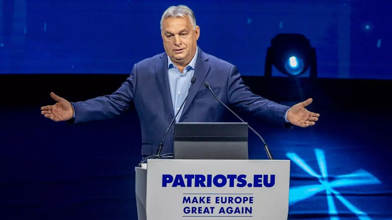 Premierul Ungariei, Viktor Orban, vorbește în timpul summitului Patriots de la Marriott Auditorium Hotel. Vox a organizat la Madrid un summit al Patrioților , o formațiune care integrează partidele politice din grupul omonim al Parlamentului European