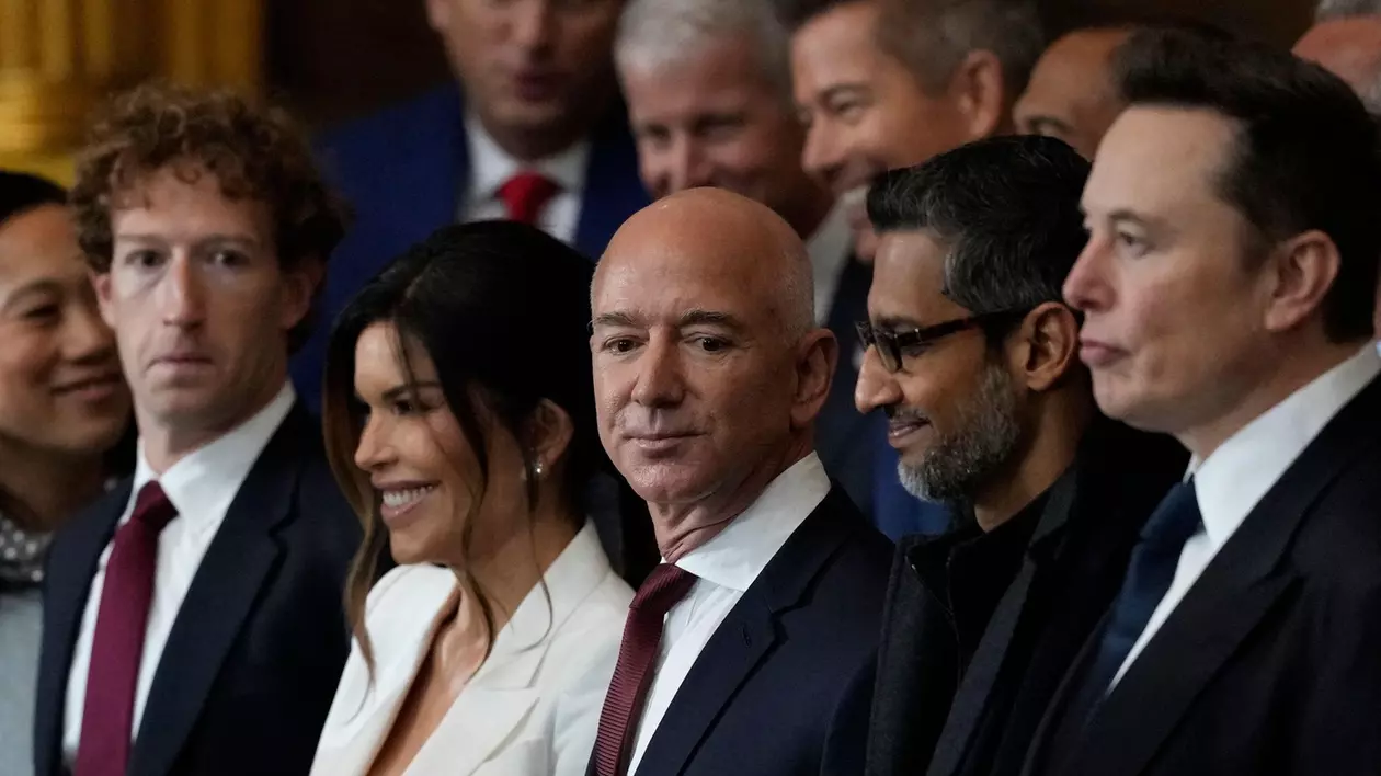 Mark Zuckerberg, Jeff Bezos, Sundar Pichai și Elon Musk, sosesc înainte de cea de-a 60-a inaugurare prezidențială