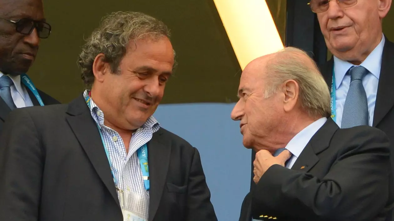 Michel Platini și Sepp Blatter, urmărind meciul Germania - Portugalia, de la Cupa Mondia din 2014