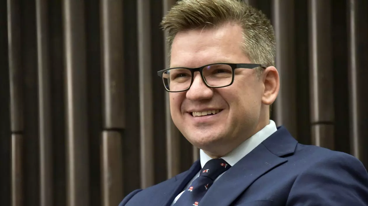 Mihail Neamţu este șeful Comisiei de Cultură din Camera Deputaților și face parte din partidul AUR
