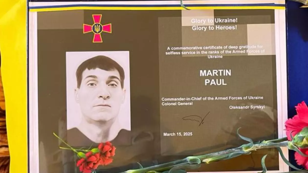 Plachetă comemorativă pentru Paul Martin, un român voluntar în armata ucraineană care a murit în luptă cu rușii