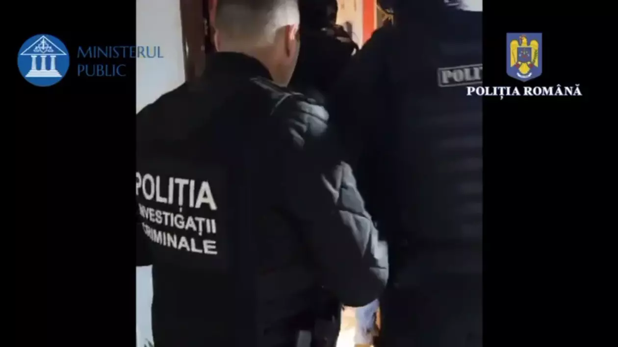 Fost contractor militar în Congo pentru Horaţiu Potra, acuzat de proxenetism, tentativă la omor şi tulburarea liniştii şi ordinii publice