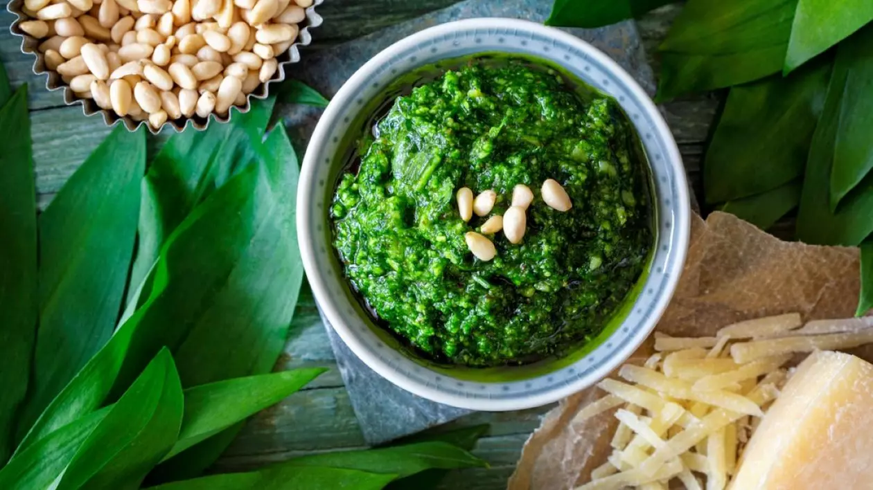 Cum faci pesto de leurdă - reţetă