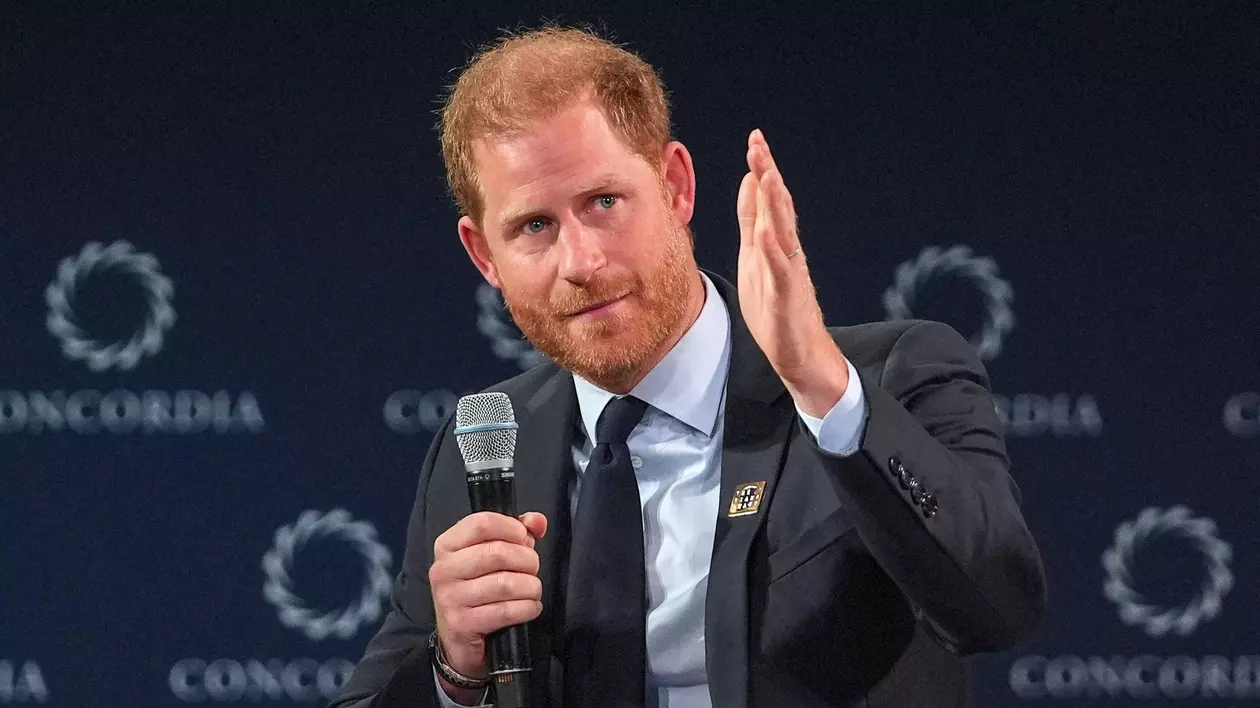 Prințul Harry surprins în timp ce vorbește despre criza globală a sănătății mintale în rândul tinerilor, în cadrul unui eveniment din SUA - 24 septembrie 2024