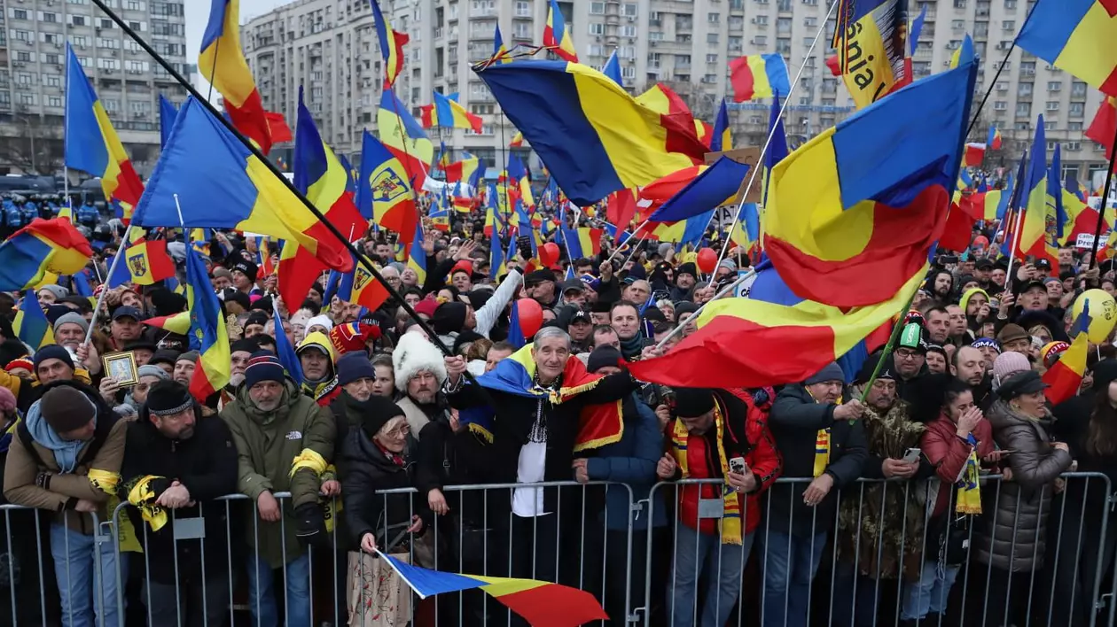 Protest AUR în Piața Victoriei