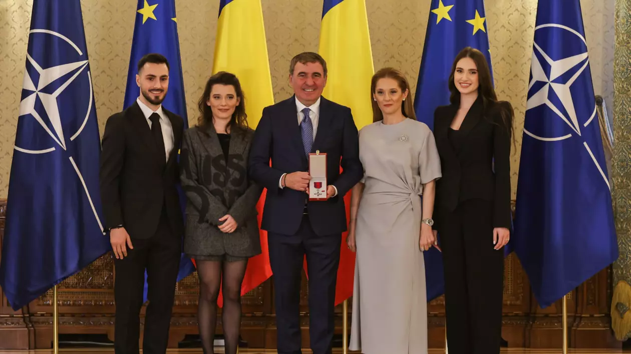 Gică Hagi, alături de Marilena Hagi, Kira Hagi, Thomas Ferfelis și Elena Tănase