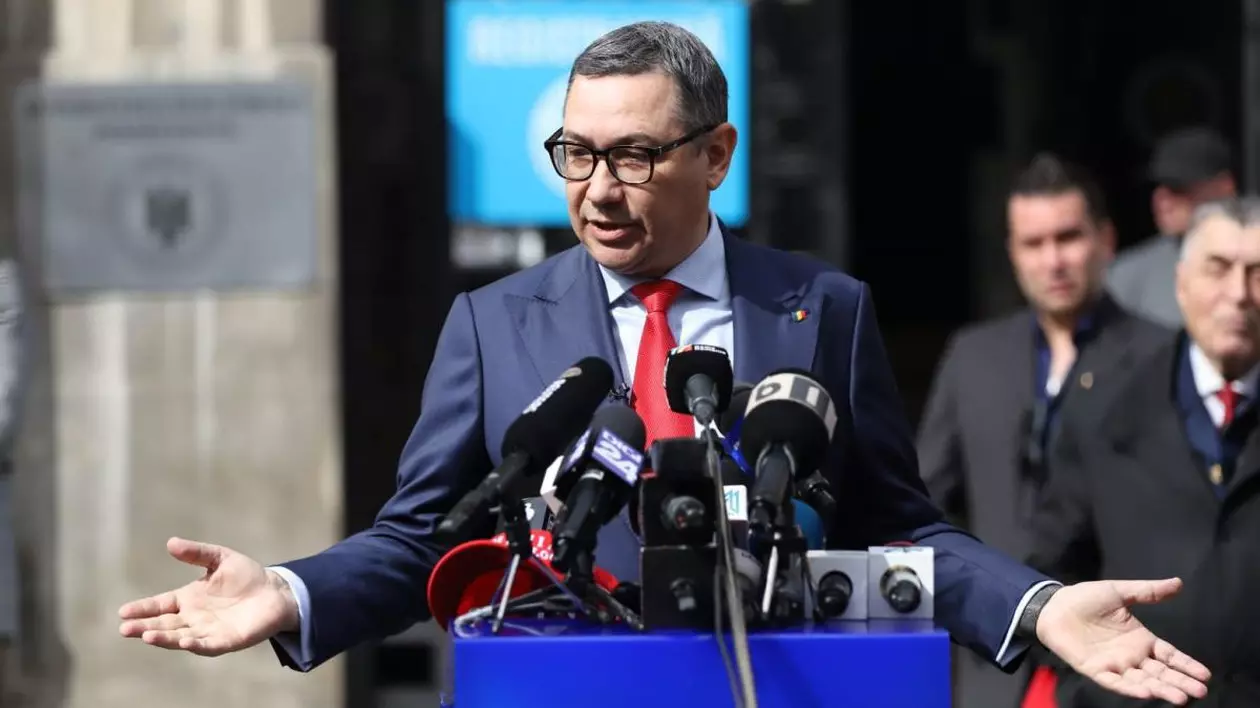 Victor Ponta și-a depus pe 12 martie candidatura la alegerile prezidențiale la BEC