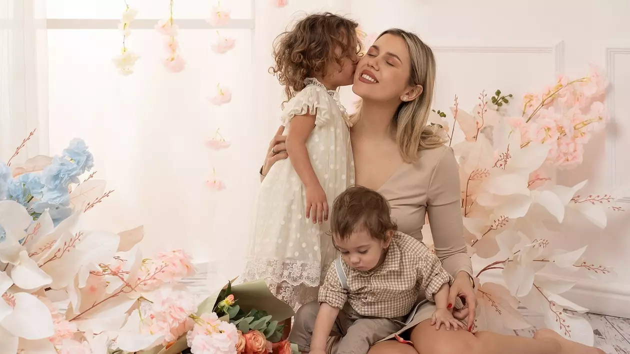 Cum a aflat Emily Burghelea că este însărcinată pentru a treia oară. „Visul a fost atât de clar, încât a părut că este real”