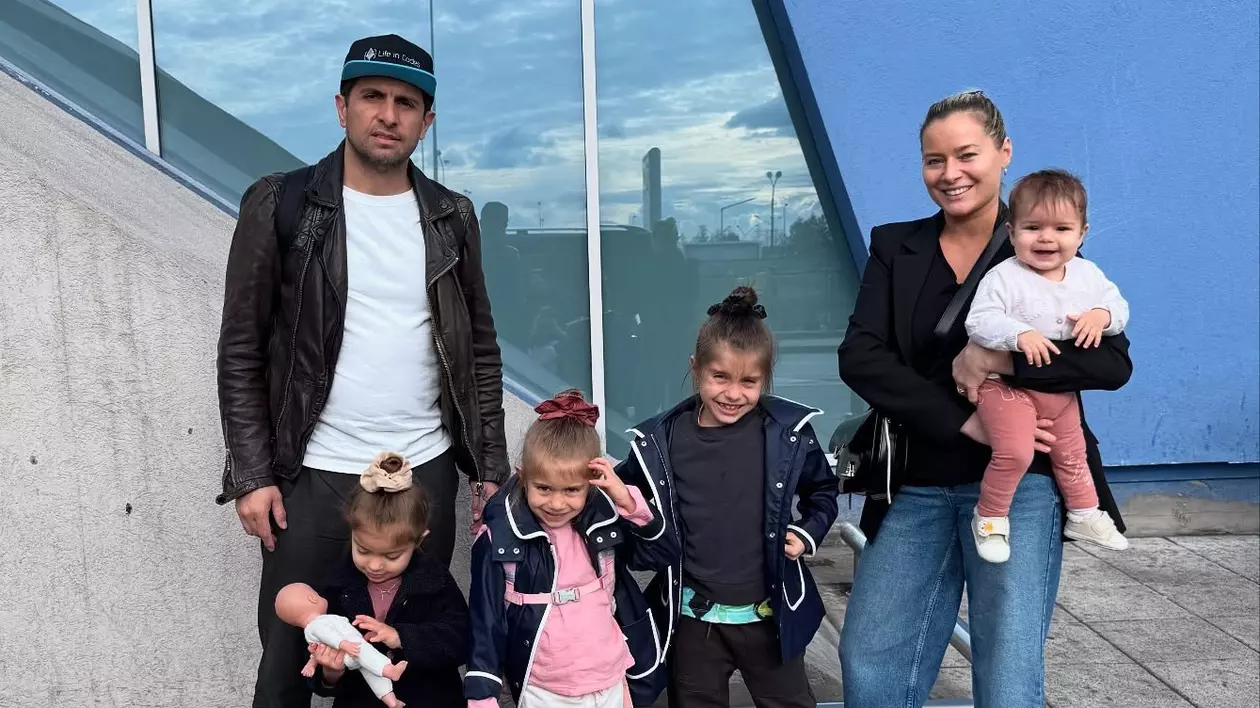 Laura Cosoi și soțul ei și-au luat fetițele și au plecat în Franța. „Am avut multe de pregătit pentru marele eveniment de mâine”