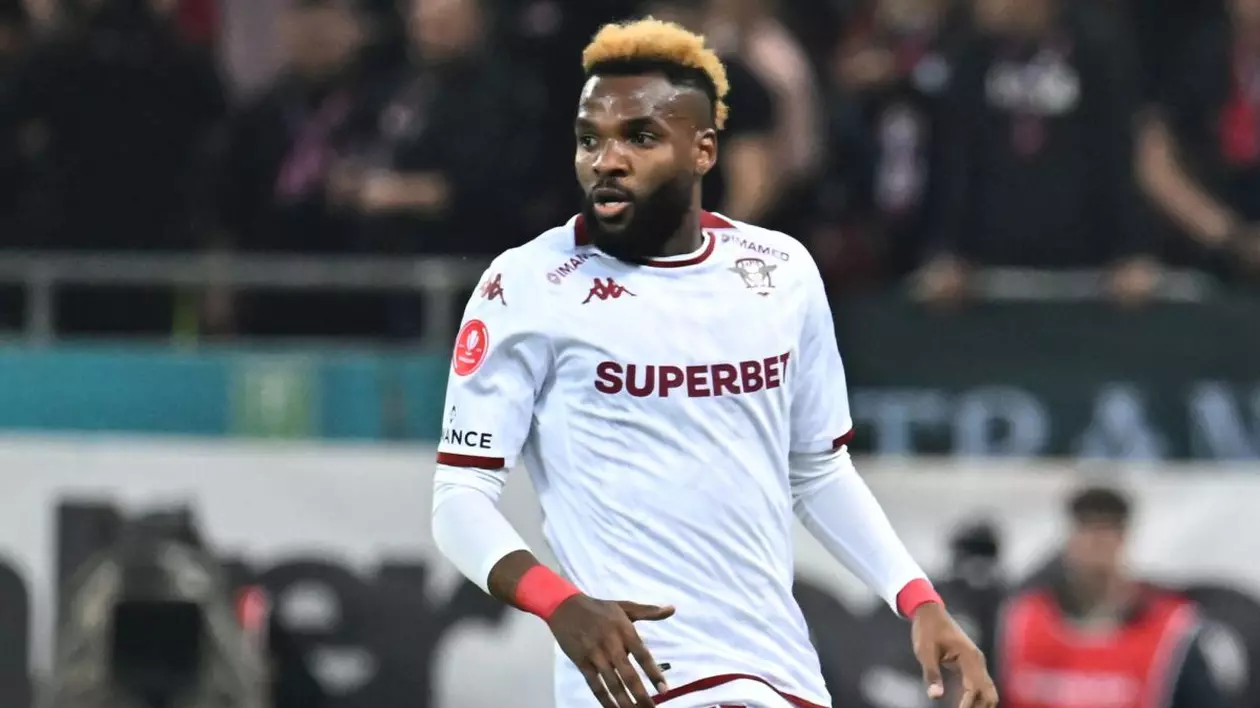 Aaron Boupendza în timpul meciului Rapid - FCSB