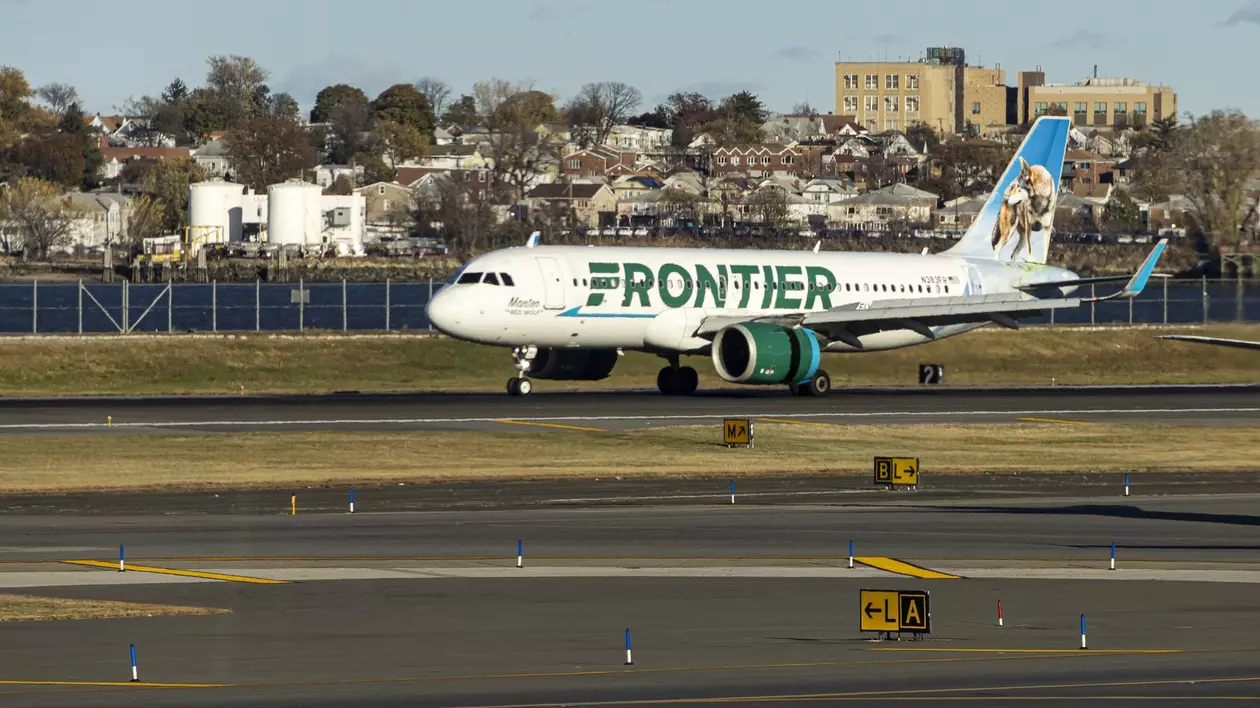 Poză cu un avion al companiei aeriene Frontier Airlines