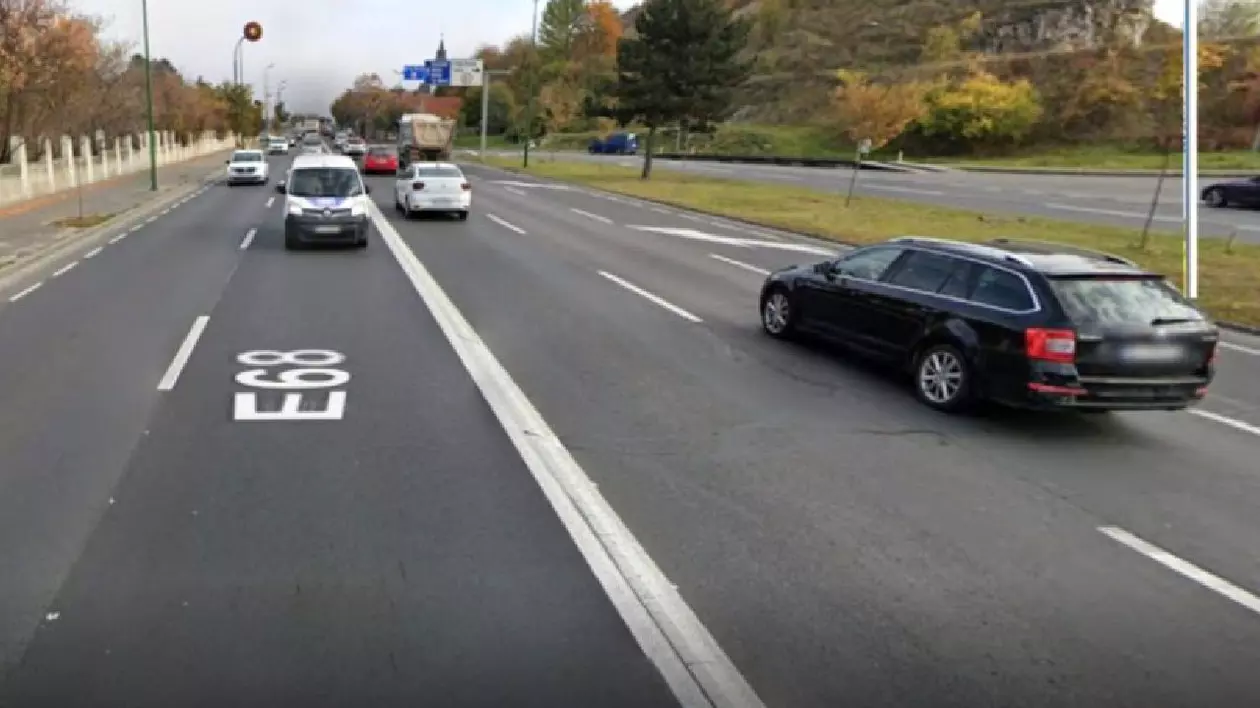 Strada din Brașov care va avea o bandă reversibilă, iar sensul de mers va fi schimbat în funcție de trafic