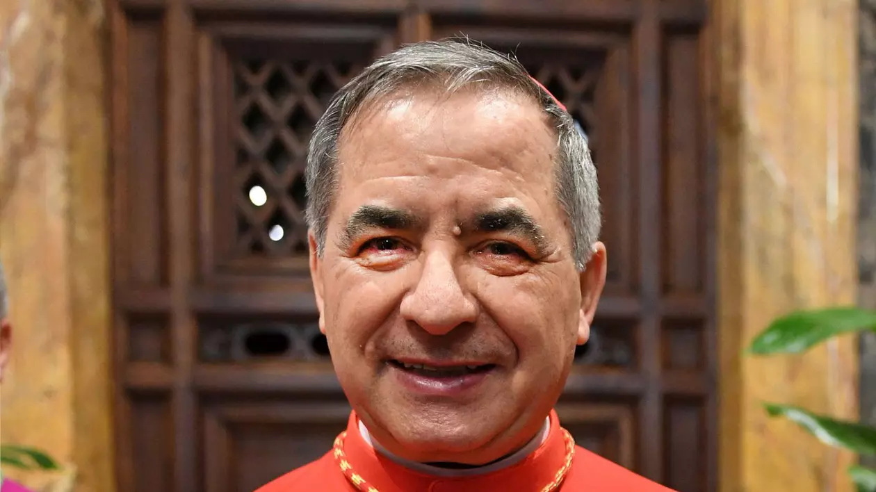 Cardinalul Giovanni Angelo Becciu susține că ar putea participa la viitorul conclav papal deși a fost condamnat la închisoare