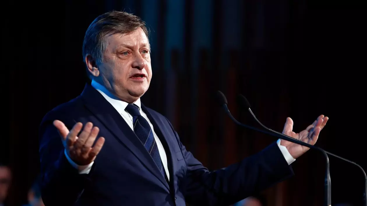Crin Antonescu candidează la prezidențiale