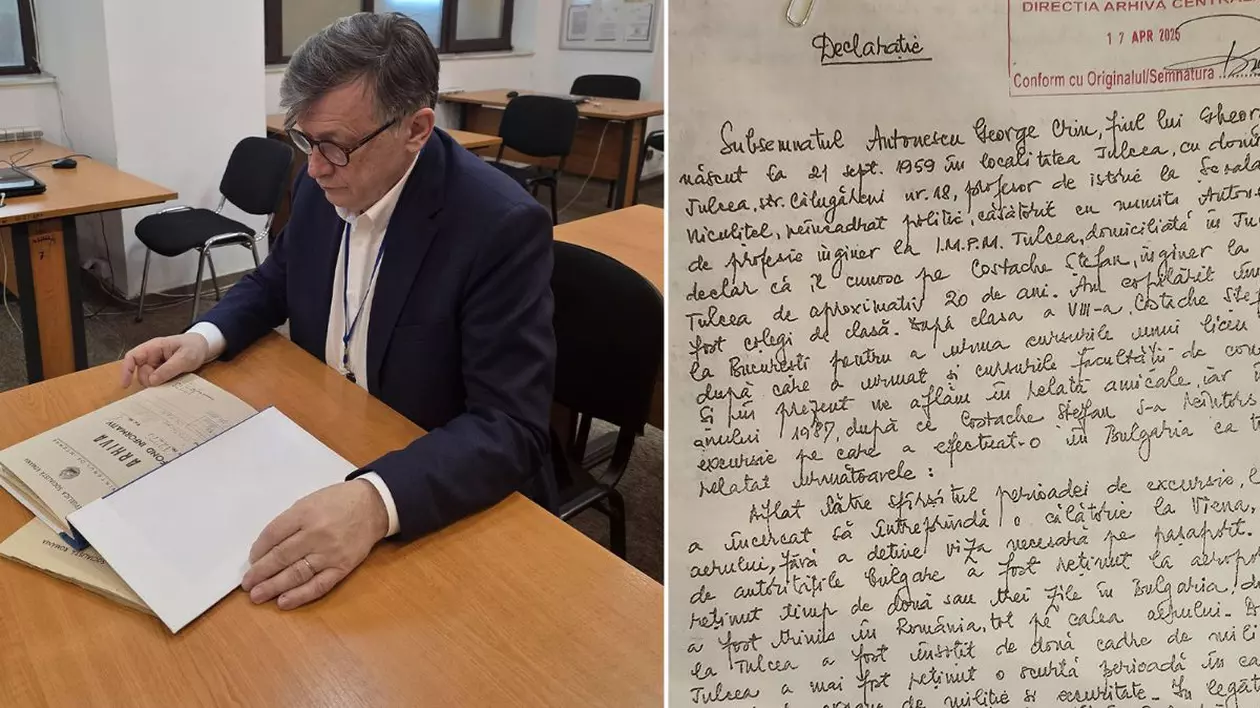 Foto stânga: Crin Antonescu privește dosarul lui de la Securitate din perioada lui Nicolae Ceaușescu, la sediul CNSAS / Foto dreapta: prima pagina a declarației date la Securitate în 1988