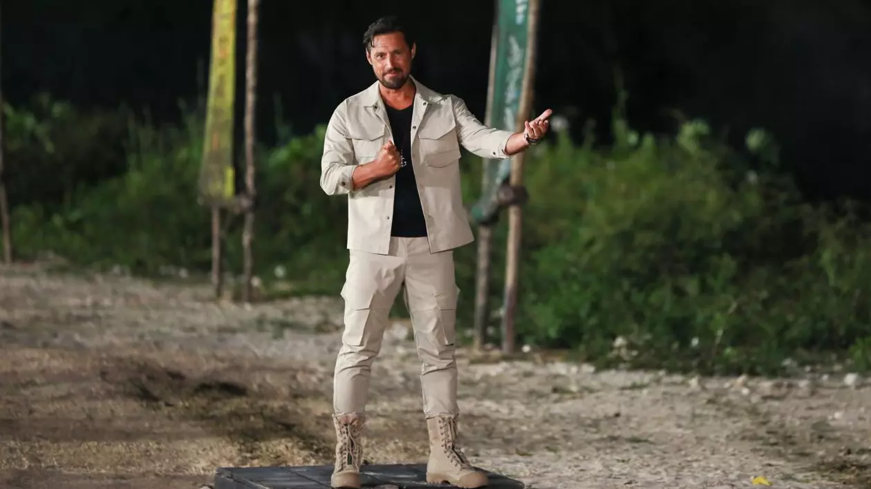 Daniel Pavel, prezentatorul Survivor România, cunoscut și drept Domnul Dan de la PRO TV