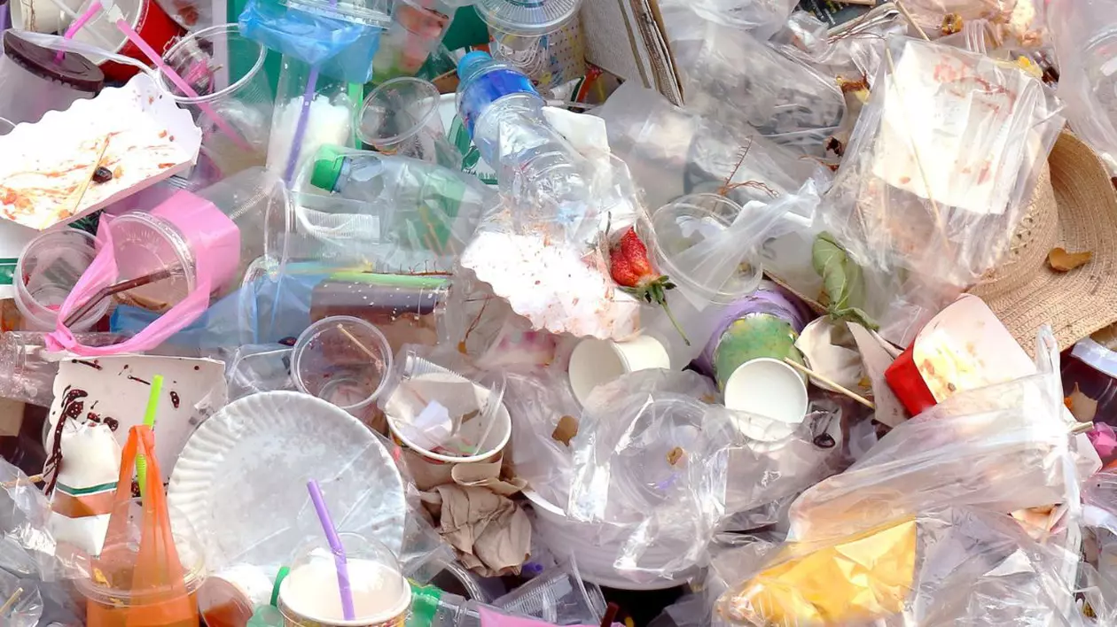 Deșeuri din plastic
