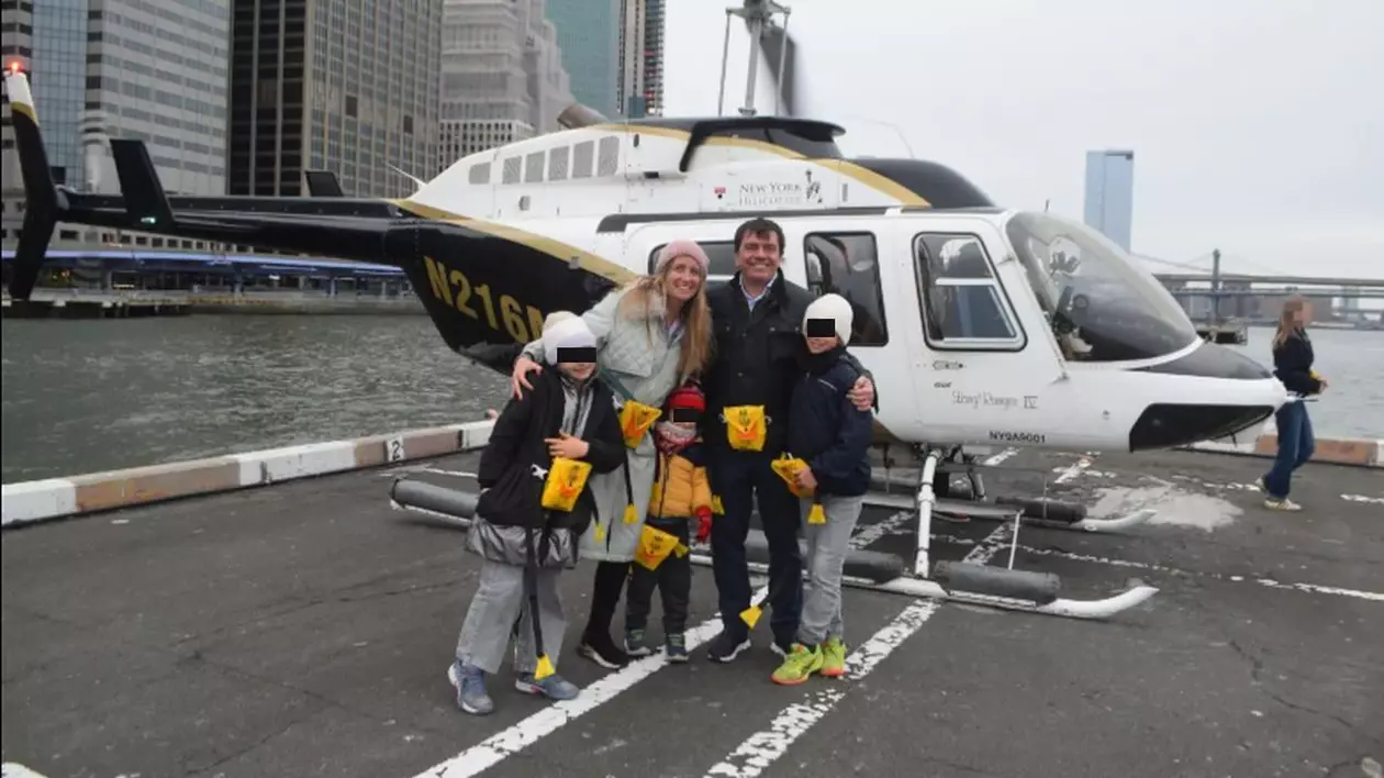 Familia șefului Siemens care a murit în accidentul de elicopter sărbătoarea ziua unuia din cei trei copii și s-a pozat lângă elicopterul care ulterior s-a prăbușit