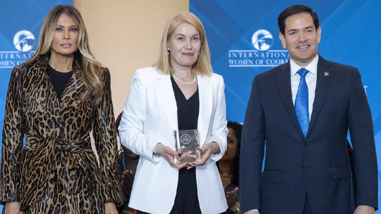 Melania Trump a premiat o româncă. Georgiana Pascu este cea care a descoperit azilele groazei: „Ajută lumea să înțeleagă că femeile merită să fie protejate”