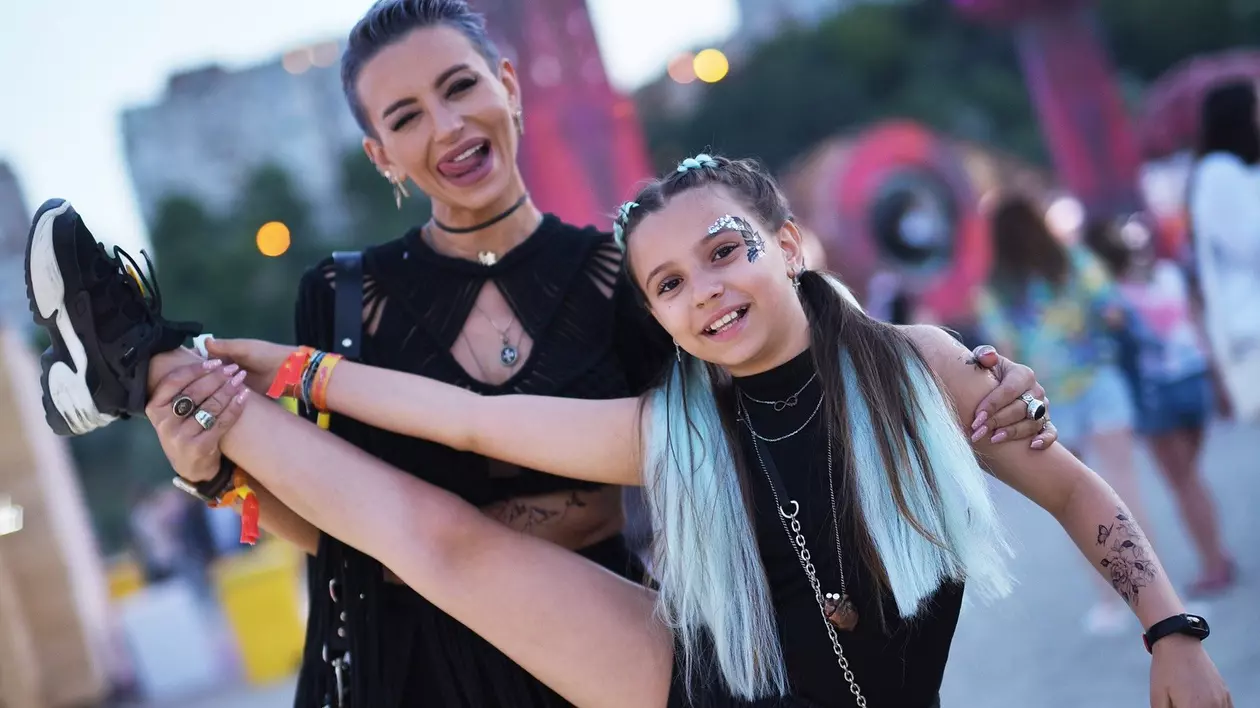 Cum arată fiica Giuliei Anghelescu și a lui Vlad Huidu. Antonia a împlinit 13 ani. „Ești un fel de combinație între Wonder Woman și Hermione”