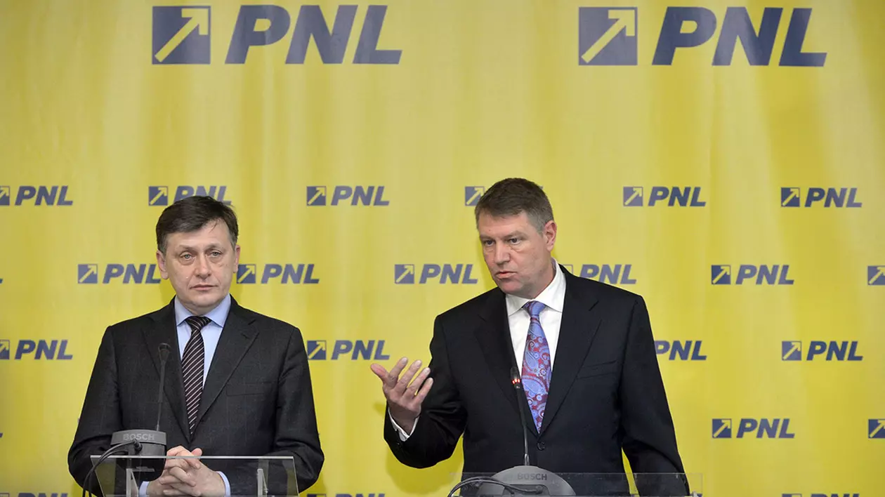 Alchimia românească: când alegi și se alege praful