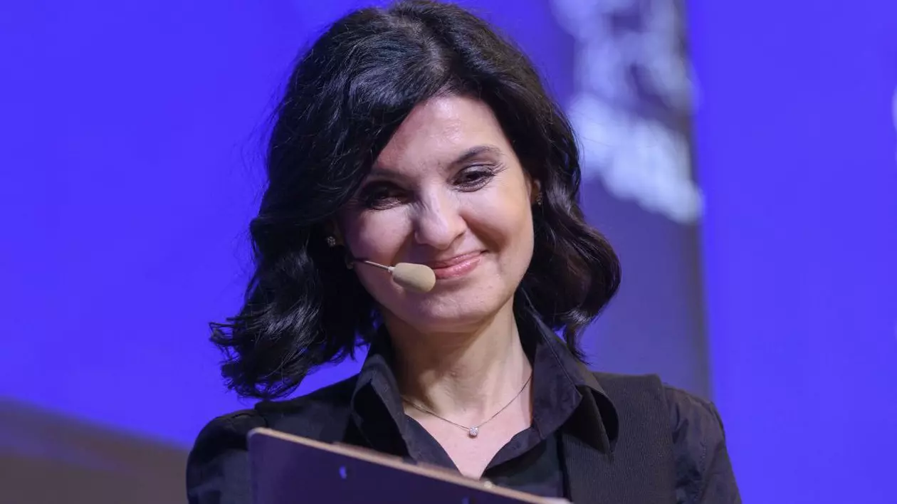 Lavinia Șandru participă la lansarea programului electoral „Contractul lui Cristian Popescu Piedone cu cetățenii Bucureștiului”, la hotelul Sheraton, în București, vineri, 26 aprilie 2024