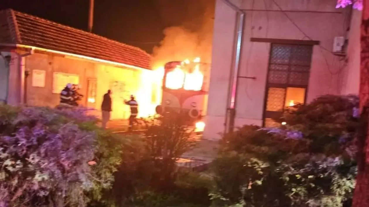 Un mecanic CFR din Timișoara a dat foc în toiul nopții unui tren în stare perfectă de funcționare