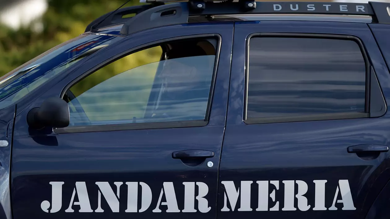 o mașina de la jandarmerie