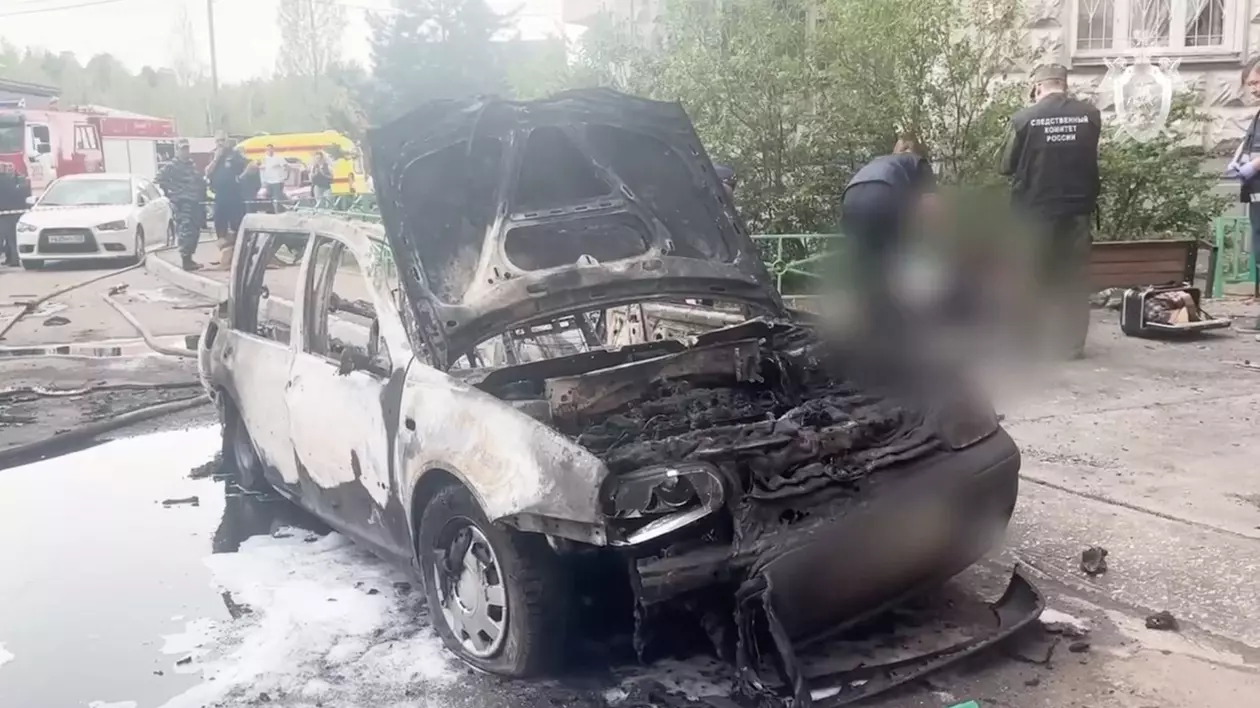 Mașina pe care a fost plantată bomba folosită pentru asasinarea generalului rus Iaroslav Moskalik Foto: Hepta