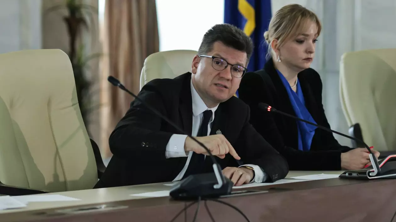 Mihail Neamțu este deputat în partidul condus de George Simion după alegerile parlamentare din 1 decembrie 2024, dar a fost traseist politic