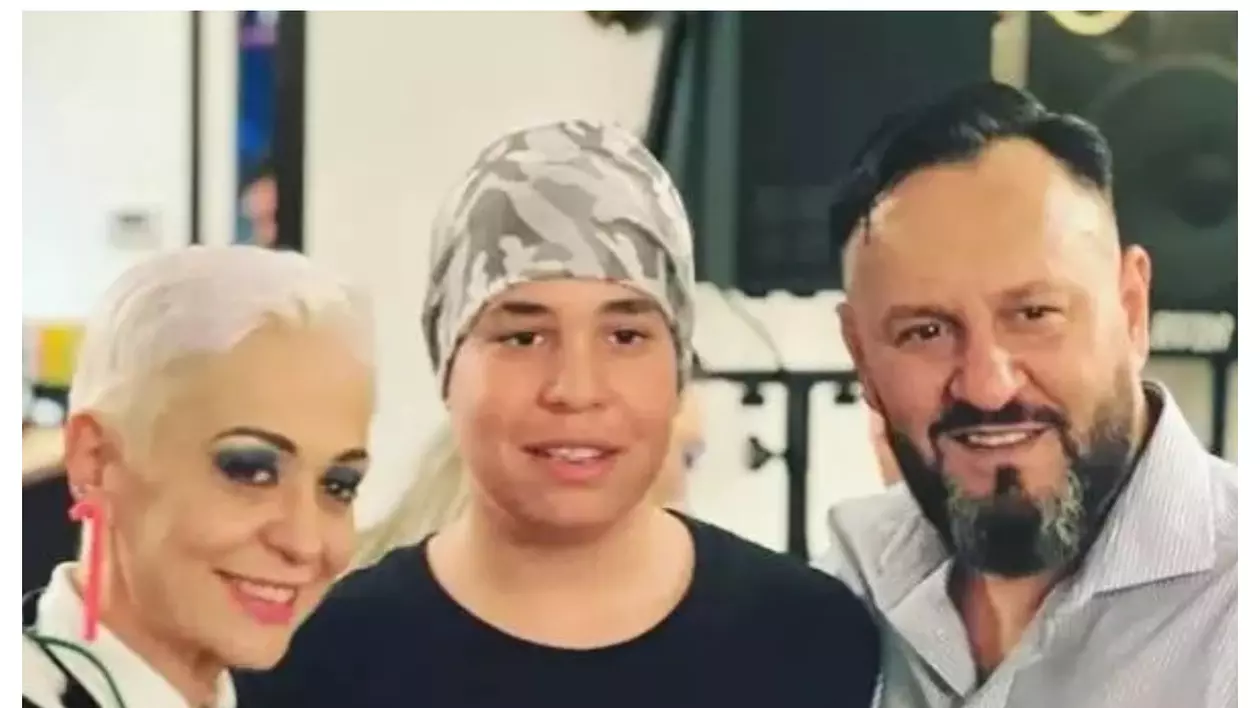 Monica Anghel alături de fiul si sotul ei