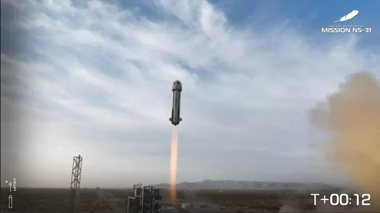 Cântăreața Katy Perry (40 de ani) a plecat în spațiu luni, 14 aprilie, la bordul unei rachete aparținând Blue Origin, compania spațială deținută de fondatorul Amazon, Jeff Bezos