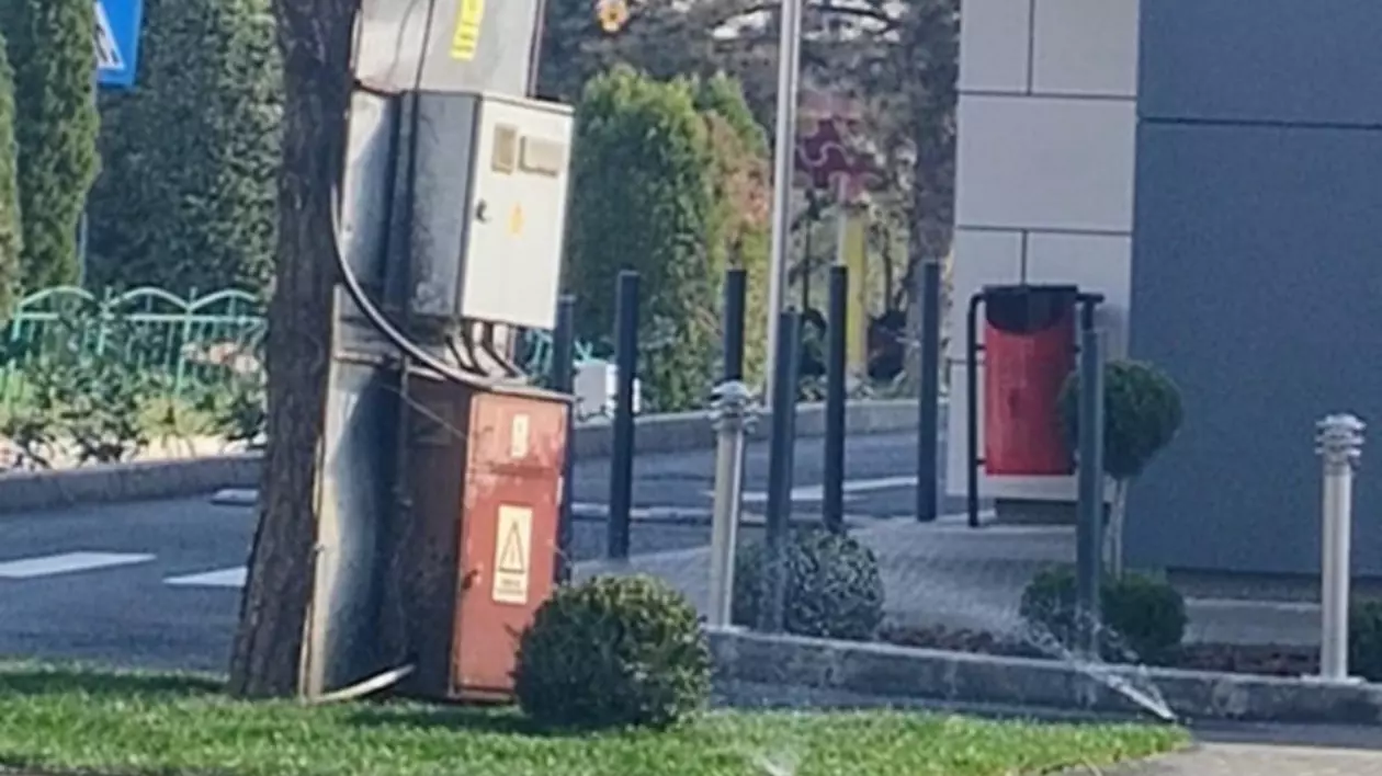 Panou electric, udat în fiecare zi la Galați. FOTO: Viața Liberă.